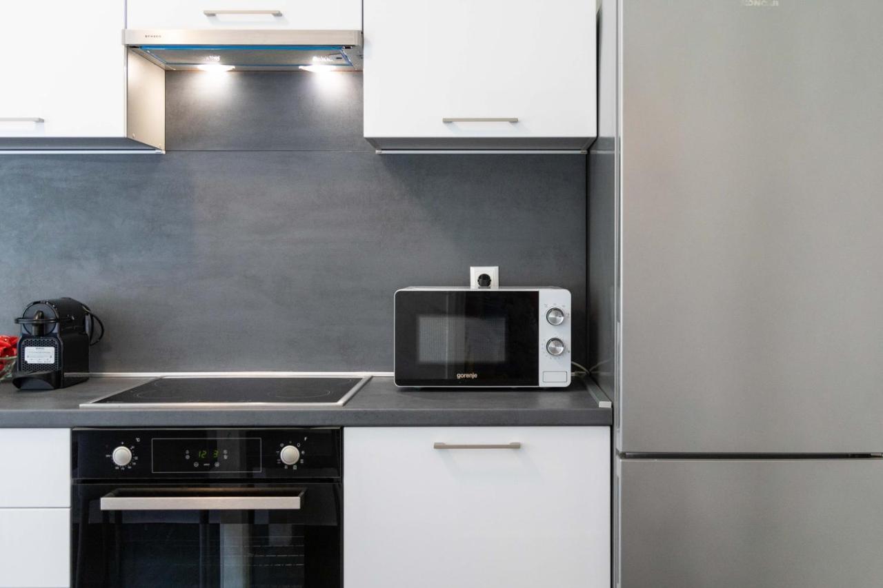 Sunny 2Bdr Apartment With A Balcony ザグレブ エクステリア 写真
